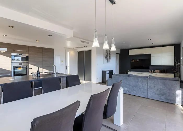 בית נופש Casa Caminu By Interhome